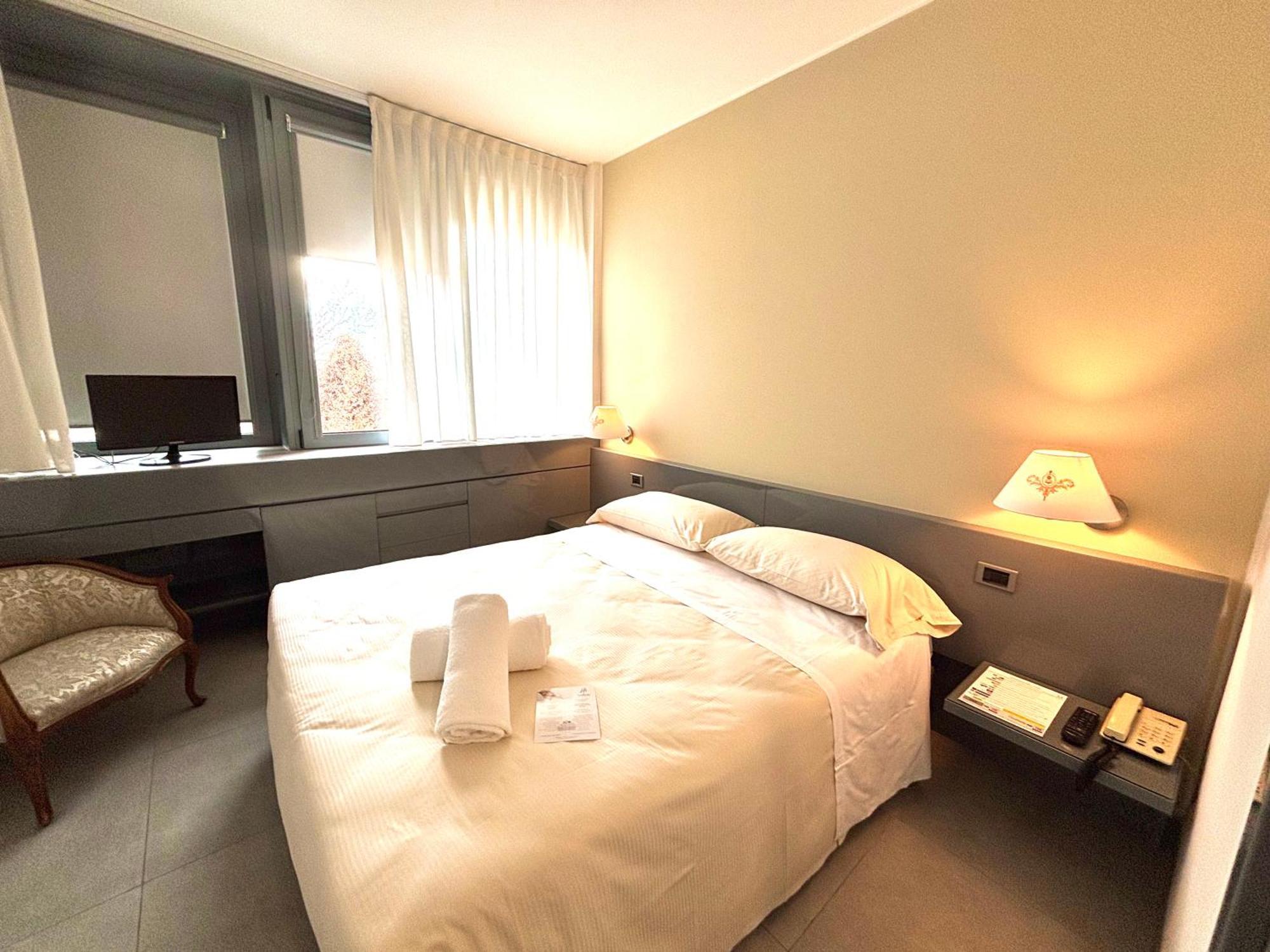 Hotel Alfieri Sirmione Dış mekan fotoğraf